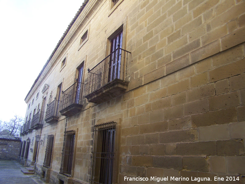 Palacio de Rubn Ceballos - Palacio de Rubn Ceballos. Fachada