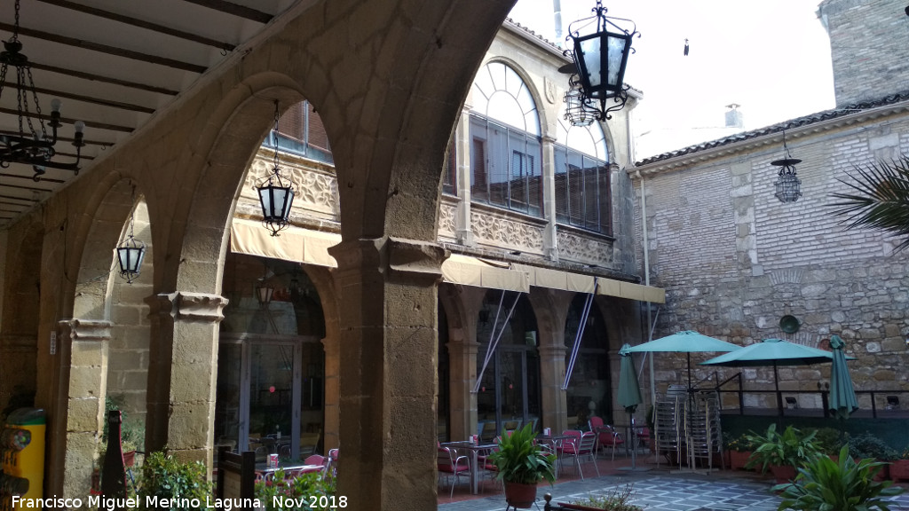 Palacio fortaleza de los Snchez Valenzuela - Palacio fortaleza de los Snchez Valenzuela. Patio