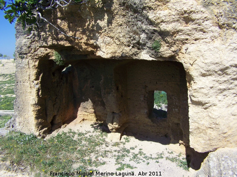 Necrpolis de la Cueva de la Va Sacra - Necrpolis de la Cueva de la Va Sacra. 