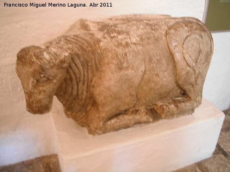 Yacimiento de Urso - Yacimiento de Urso. Toro de Osuna