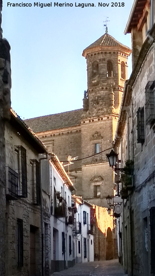 Capilla de San Juan Evangelista - Capilla de San Juan Evangelista. Desde la Calle Conde Romanones