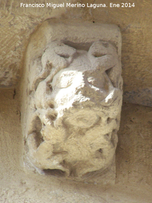 Iglesia de la Santa Cruz - Iglesia de la Santa Cruz. Canecillo del bside