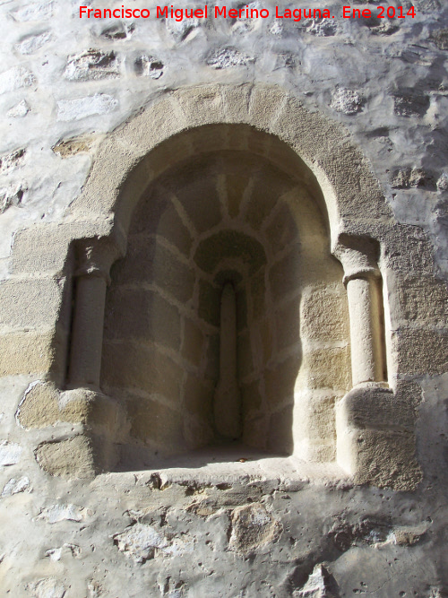 Iglesia de la Santa Cruz - Iglesia de la Santa Cruz. Ventana del bside