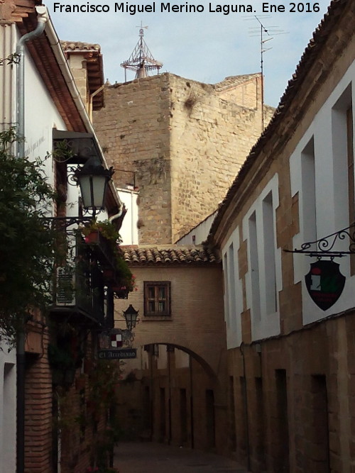 Torre de los Aliatares - Torre de los Aliatares. Desde la Calle Barbacana