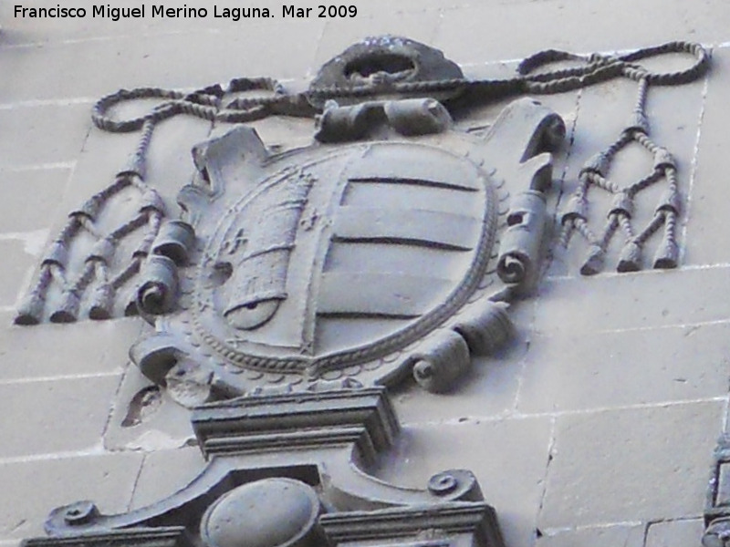 Antigua Universidad - Antigua Universidad. Escudo del Cannigo Fernndez de Crdoba