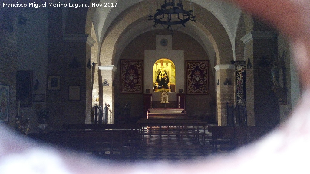 Ermita de la Soledad - Ermita de la Soledad. Interior visto desde su curiosa mirilla