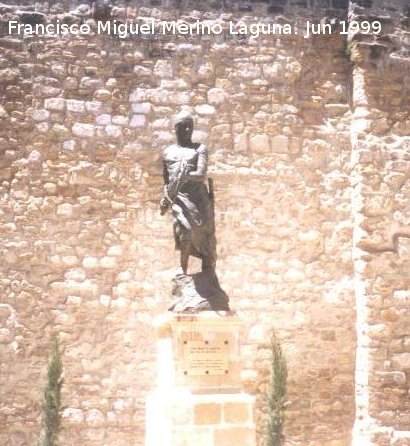 Monumento al Ballestero Baezano - Monumento al Ballestero Baezano. 