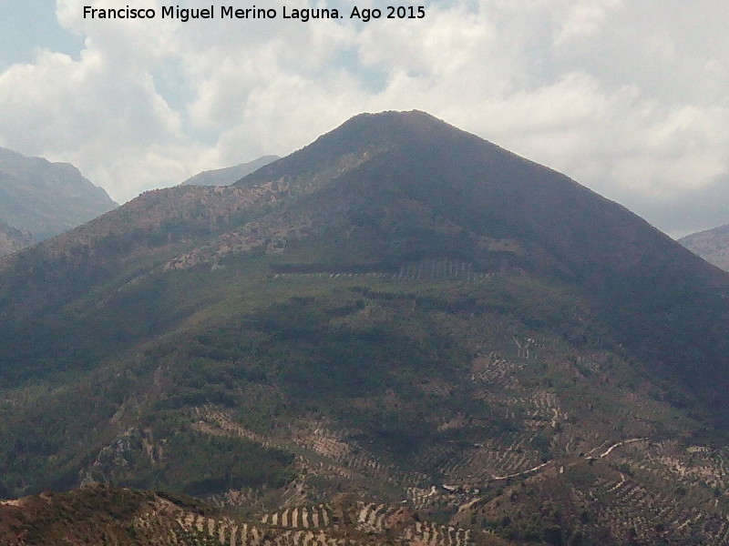 Monte Carluca - Monte Carluca. Desde los pies de la Serrezuela de Bedmar