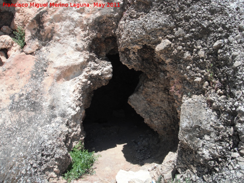 Cueva Alta del Cerro de los Lirios - Cueva Alta del Cerro de los Lirios. 