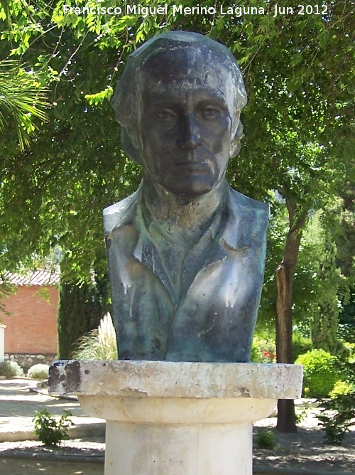 Parque del Emigrante - Parque del Emigrante. Busto