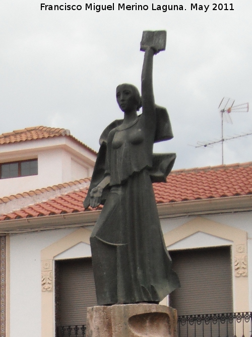 Monumento a la Constitucin de 1978 - Monumento a la Constitucin de 1978. Estatua