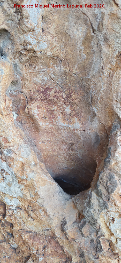  - . Hueco con pinturas