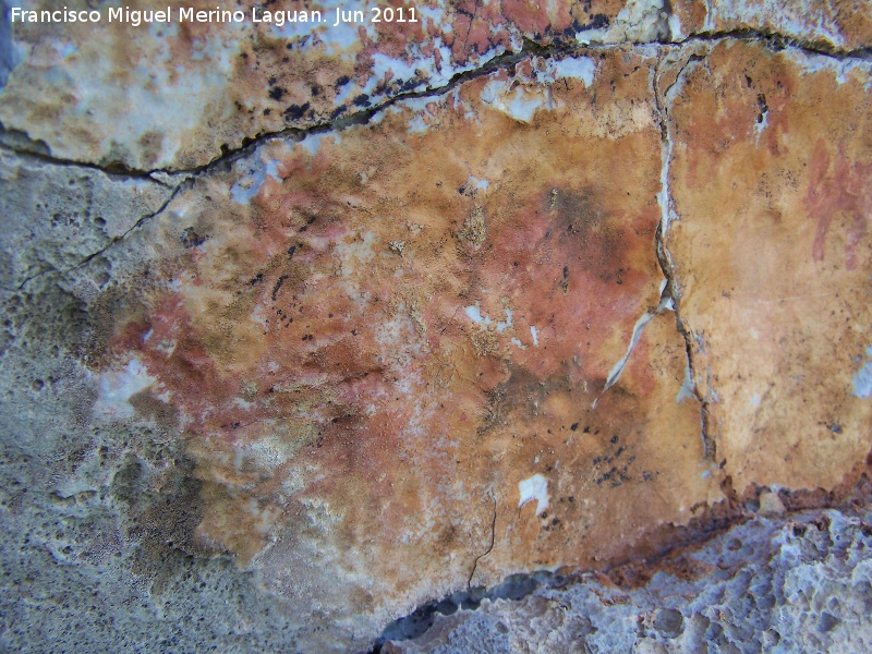 Pinturas rupestres de la Pea del Gorrin VII - Pinturas rupestres de la Pea del Gorrin VII. Primer zooformo seguido por los otros dos