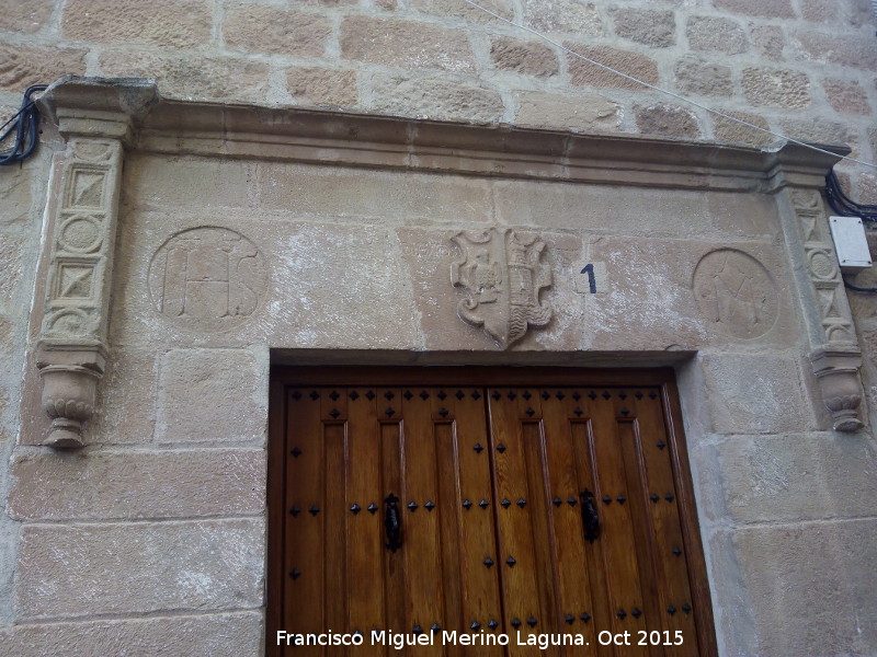 Casa de los Delgado de Castilla - Casa de los Delgado de Castilla. Dintel