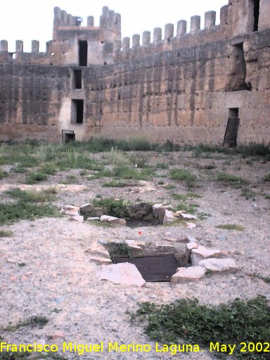 Castillo de Baos de la Encina - Castillo de Baos de la Encina. Aljibe