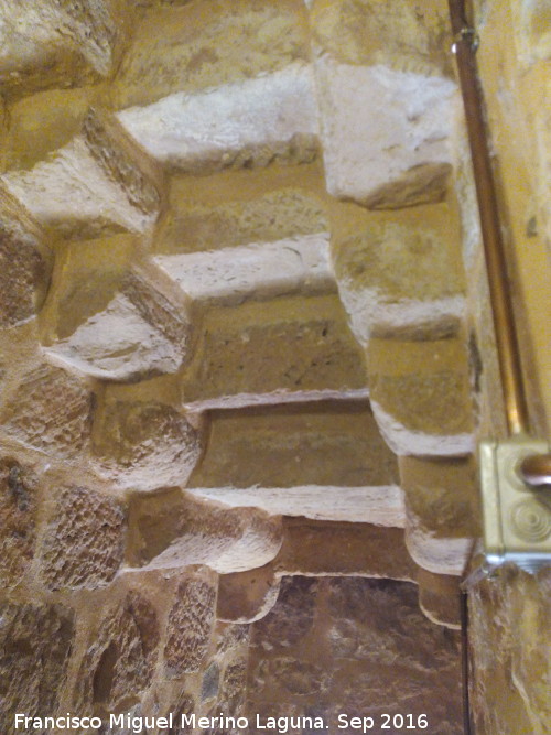 Castillo de Burgalimar - Castillo de Burgalimar. Cubierta de las escaleras de la Torre del Homenaje