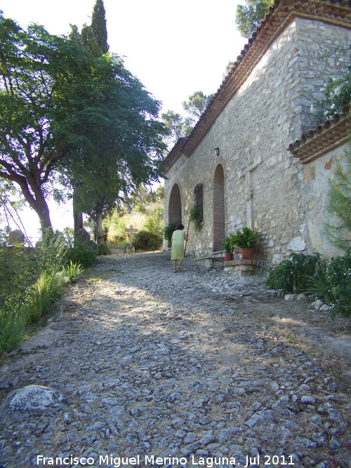 Va Crucis - Va Crucis. Empedrado y ermita