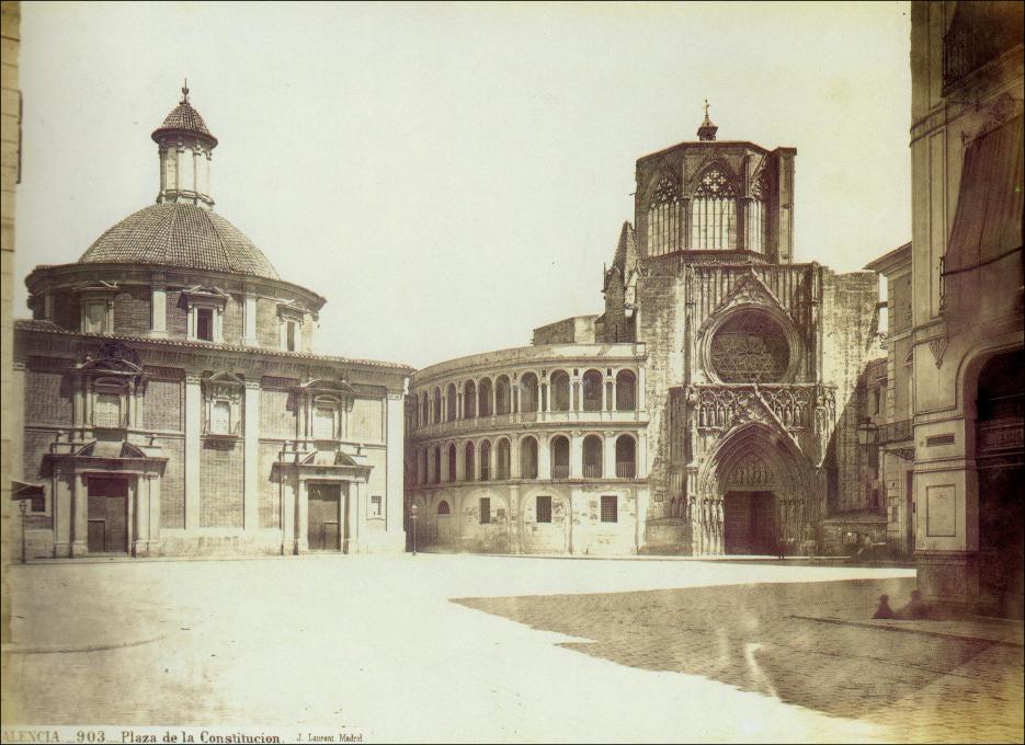 Catedral de Valencia. Puerta de los Apstoles - Catedral de Valencia. Puerta de los Apstoles. Foto antigua