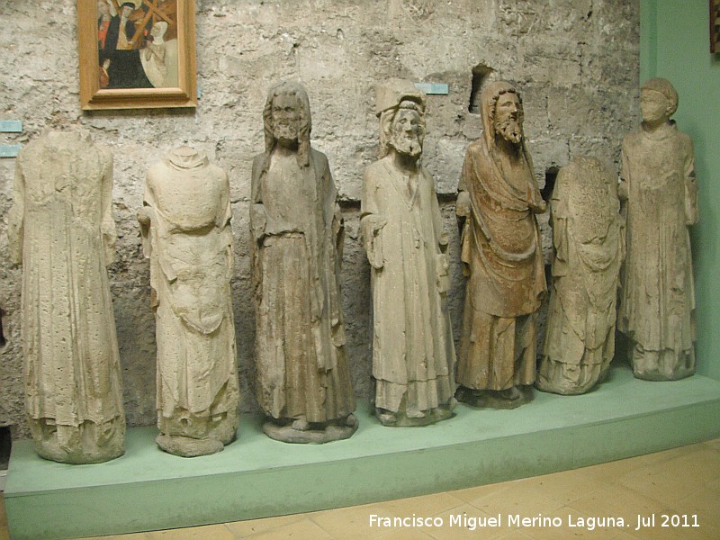 Catedral de Valencia. Puerta de los Apstoles - Catedral de Valencia. Puerta de los Apstoles. Estatuas originales