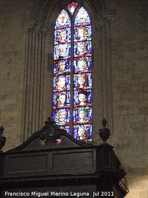 Catedral de Valencia. Puerta del Palau - Catedral de Valencia. Puerta del Palau. Vidriera