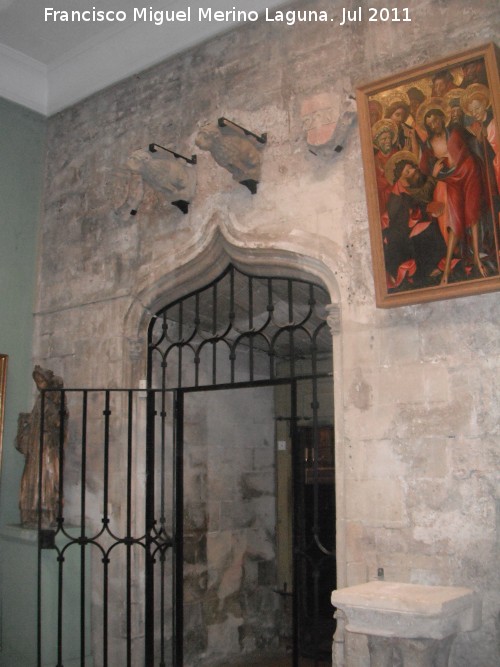 Catedral de Valencia. Museo Catedralicio-Diocesano - Catedral de Valencia. Museo Catedralicio-Diocesano. Puerta de acceso a la Capilla del Santo Cliz