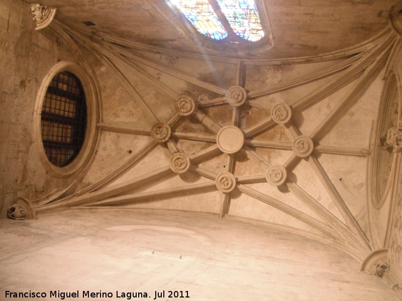 Catedral de Valencia. Pasillo de acceso a la Capilla del Santo Cliz - Catedral de Valencia. Pasillo de acceso a la Capilla del Santo Cliz. Bveda de crucera