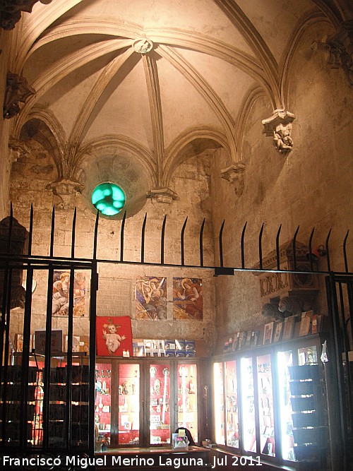 Catedral de Valencia. Capilla venta de recuerdos - Catedral de Valencia. Capilla venta de recuerdos. 