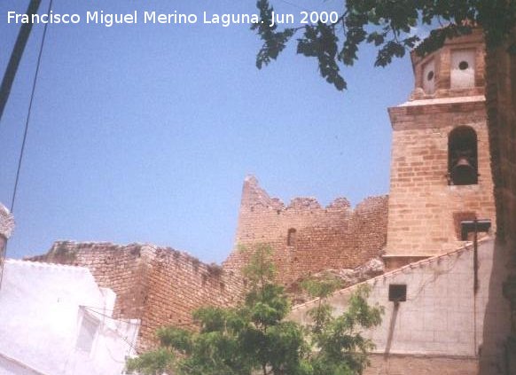 Castillo Nuevo de Bedmar - Castillo Nuevo de Bedmar. Murallas