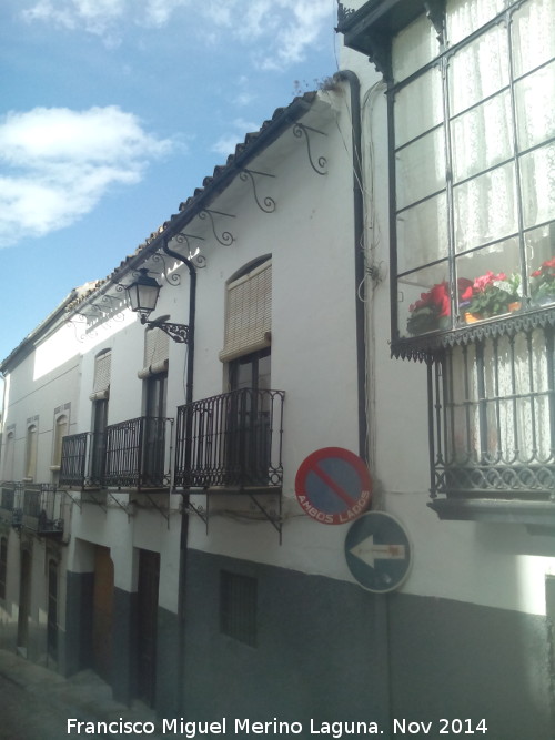 Casa de la Calle Dolores Torres - Casa de la Calle Dolores Torres. Alero con tirantes