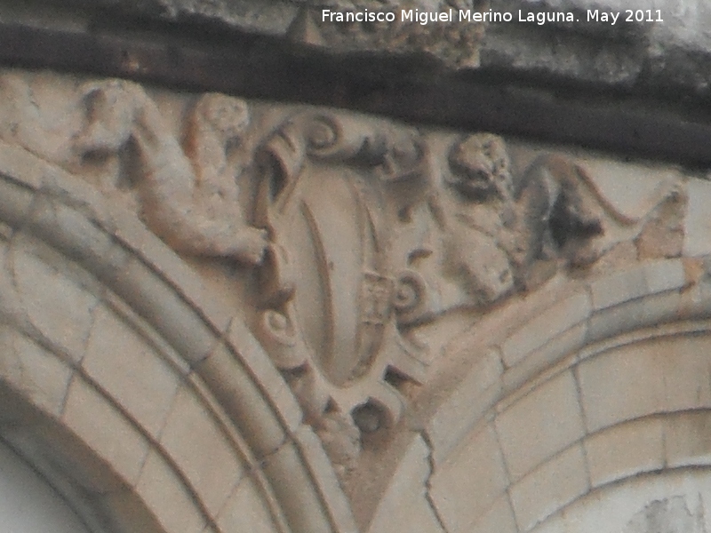 Palacio de los Marqueses de Viana - Palacio de los Marqueses de Viana. Escudo