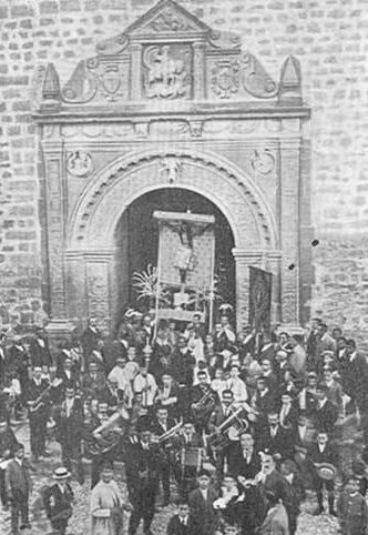 Iglesia de Santiago Apstol - Iglesia de Santiago Apstol. Procesin del Cristo de la Vera Cruz 1925