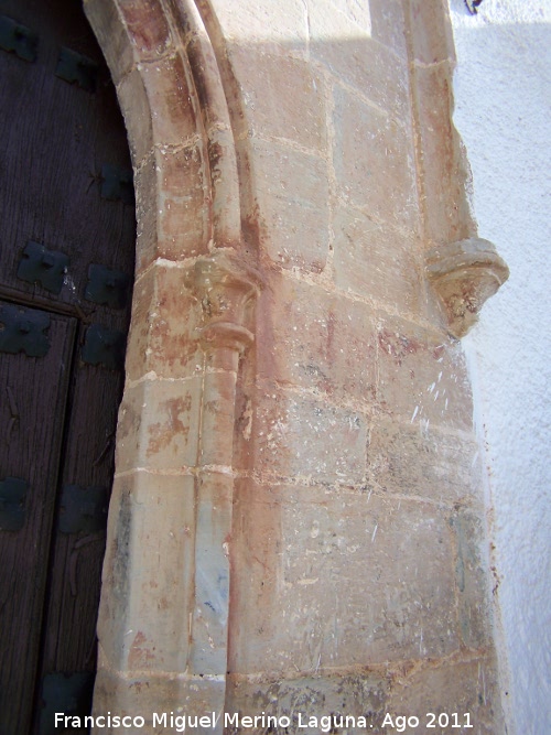 Iglesia de la Asuncin - Iglesia de la Asuncin. Capitel y mnsula