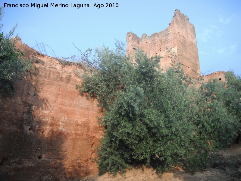 Castillo de Cardete - Castillo de Cardete. Muralla de tapial