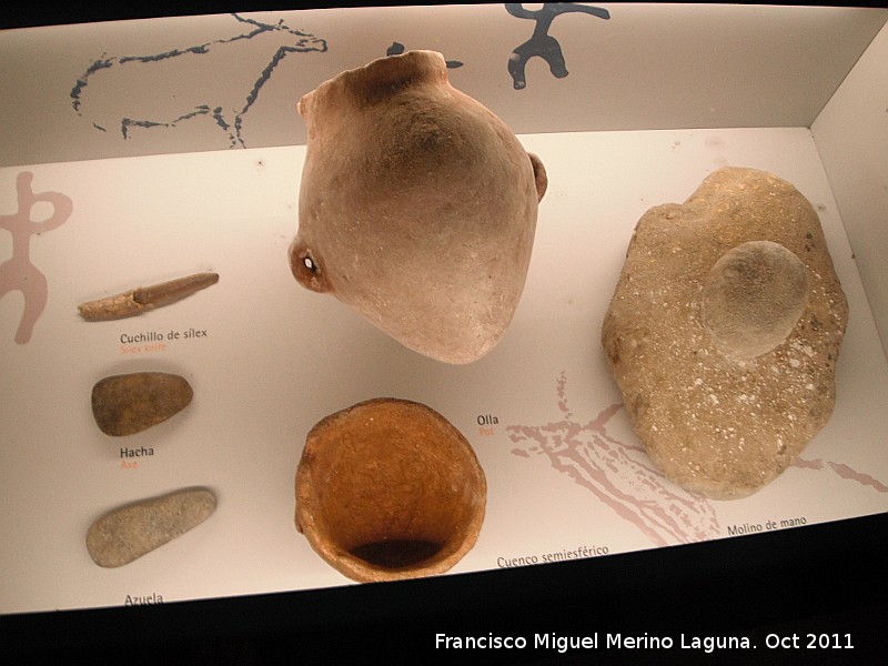 Historia de Nerja - Historia de Nerja. Piezas arqueolgicas de la Cueva de Nerja