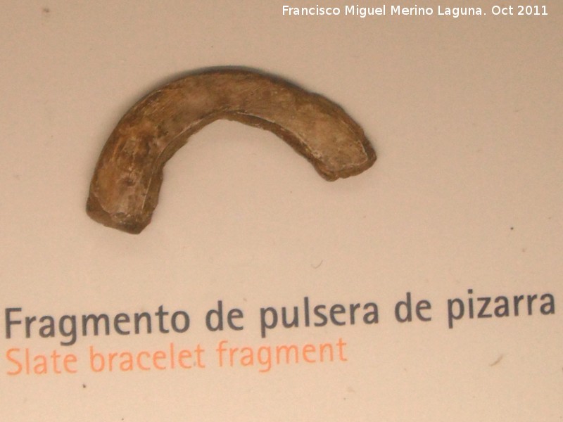 Historia de Nerja - Historia de Nerja. Pulsera de la Cueva de Nerja