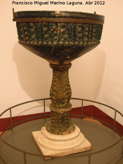 Historia de Antequera - Historia de Antequera. Pila bautismal siglo XV. Museo Municipal
