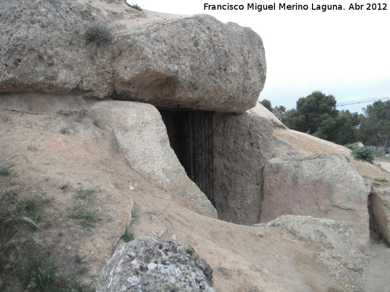 Dolmen de Menga - Dolmen de Menga. Entrada