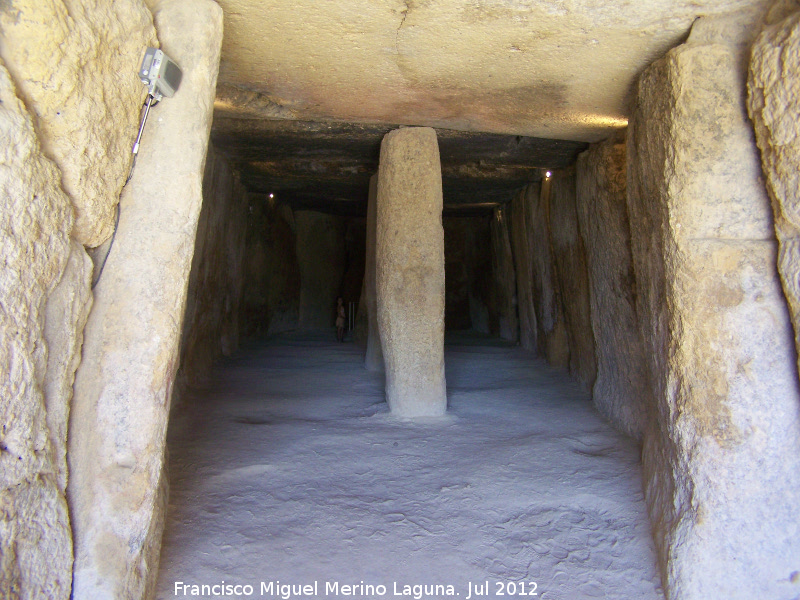 Dolmen de Menga - Dolmen de Menga. 