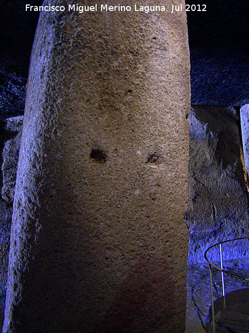 Dolmen de Menga - Dolmen de Menga. Posible oculado