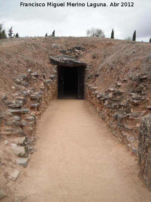 Dolmen del Romeral - Dolmen del Romeral. 