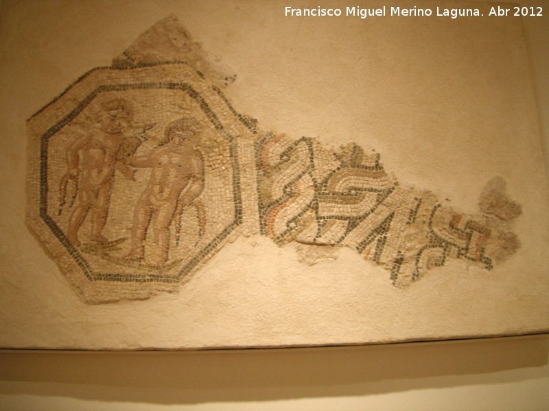 Villa romana de la Estacin - Villa romana de la Estacin. Mosaico de Erotes. Siglos II - IV d.C. Museo Municipal