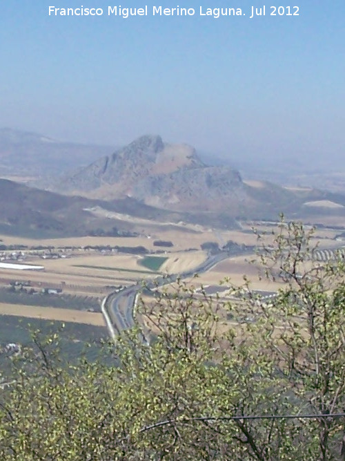 Pea de los Enamorados - Pea de los Enamorados. Desde el Castillo de Archidona