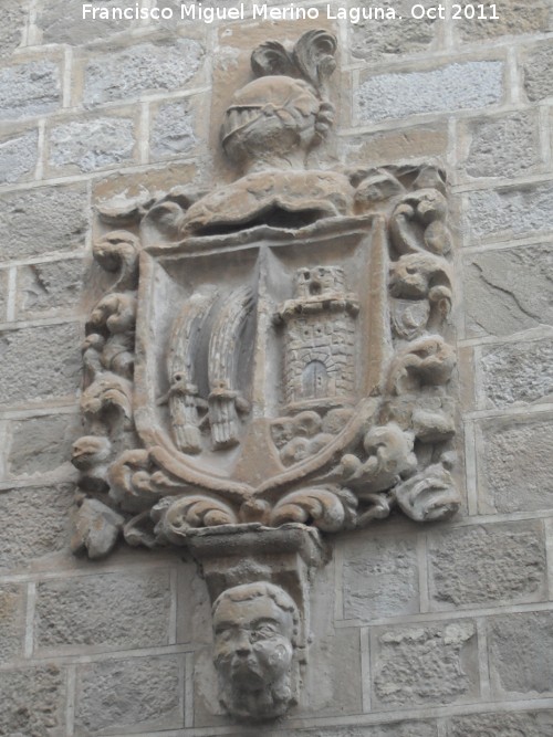 Casa de la Calle Feria n 13 - Casa de la Calle Feria n 13. Escudo derecho