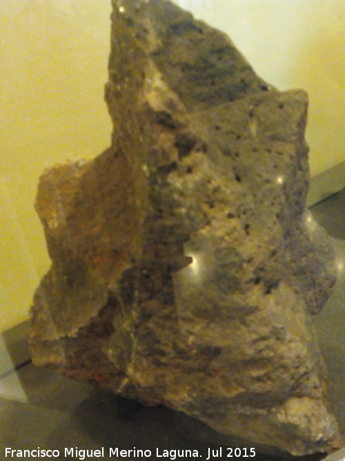 Basalto - Basalto. Museo de la Ciudad - Alcal la Real