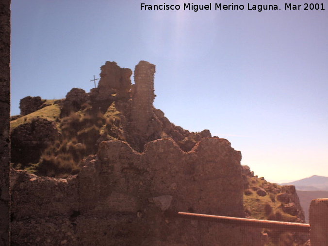 Castillo de Arenas - Castillo de Arenas. Recinto superior visto desde el mirador