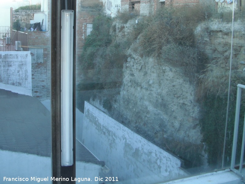 Muralla de Jan. Lienzo del Torren Oculto al Torren continuacin de la Puerta de Martos - Muralla de Jan. Lienzo del Torren Oculto al Torren continuacin de la Puerta de Martos. Al fondo el Torren Oculto de la Puerta de Martos