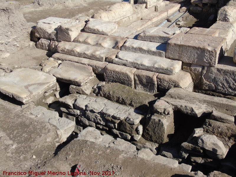 Cstulo. Gran Templo - Cstulo. Gran Templo. Escaleras