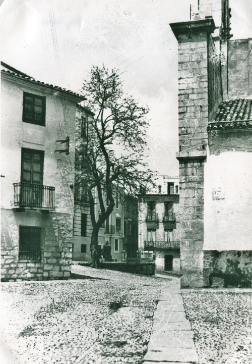Plaza de San Bartolom - Plaza de San Bartolom. Foto antigua. Archivo IEG