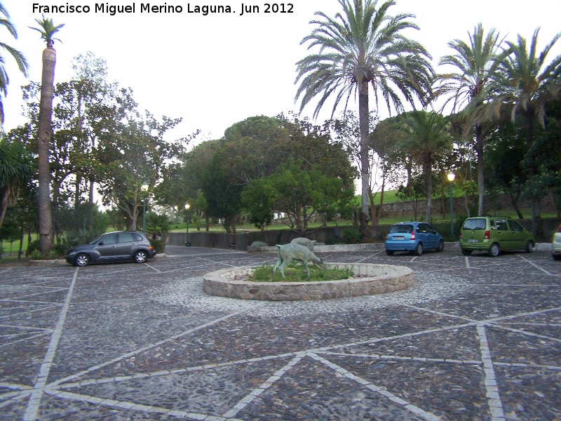 Convento de San Miguel de La Almoraima - Convento de San Miguel de La Almoraima. Plaza