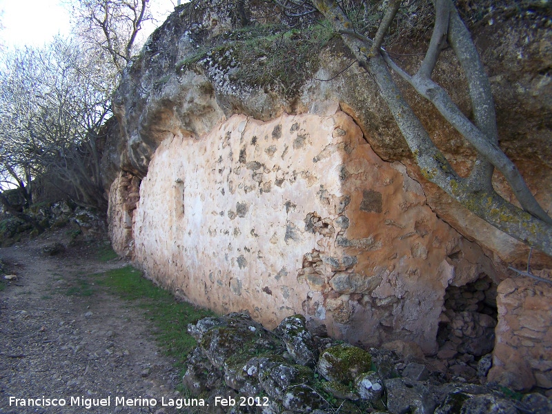 Santuario ibrico de la Cueva de la Lobera - Santuario ibrico de la Cueva de la Lobera. Primera cueva reaprovechada en tiempos modernos como cortijo